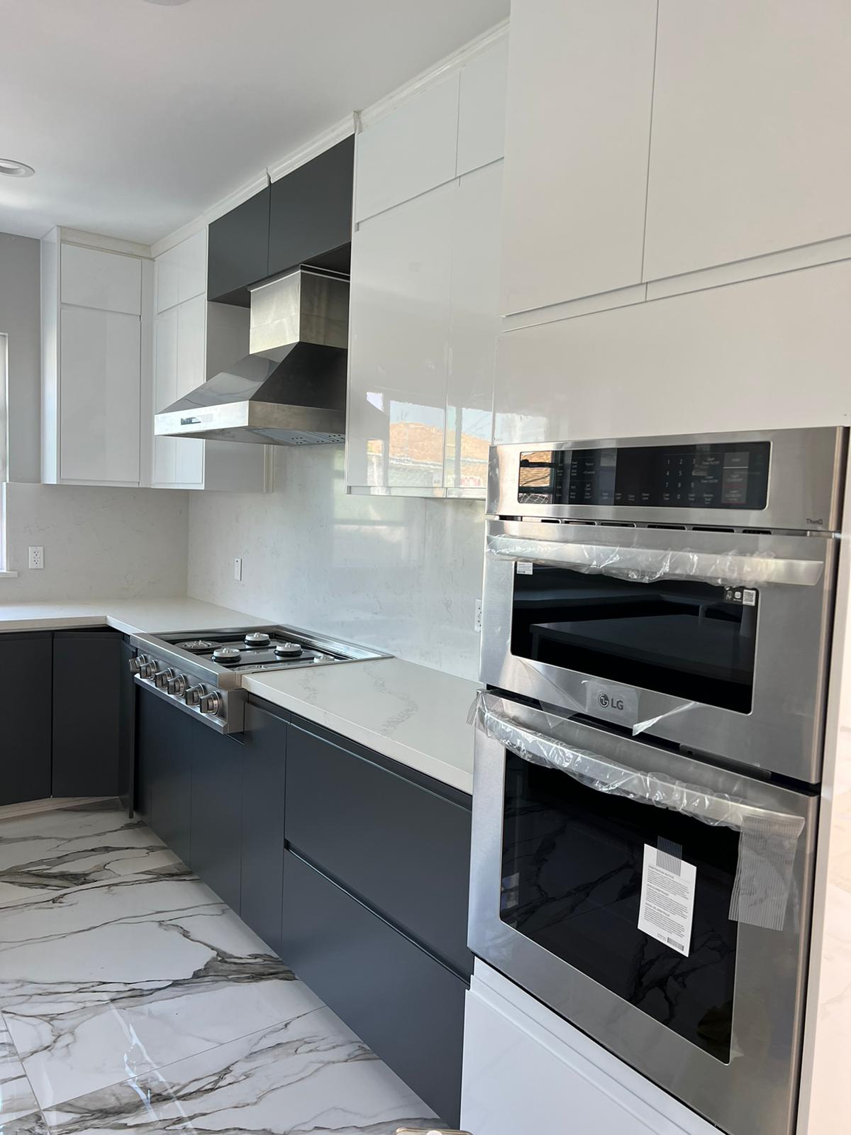 Kitchen & Closet & Dressing Table & Vanities Project in Los Angeles, America